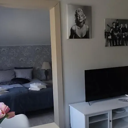 Kortteer Sininen Huone *