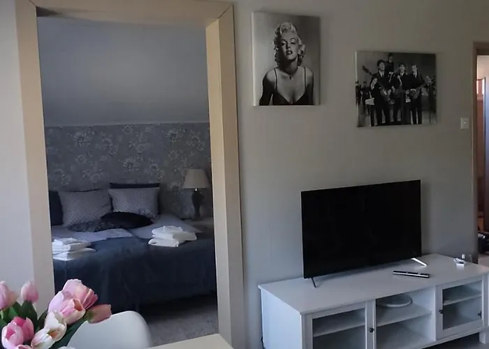 Kortteer Sininen Huone *